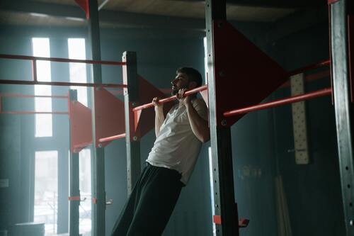 pull up - olahraga peninggi badan